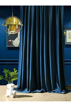 Rideau occultant en velours bleu nuit