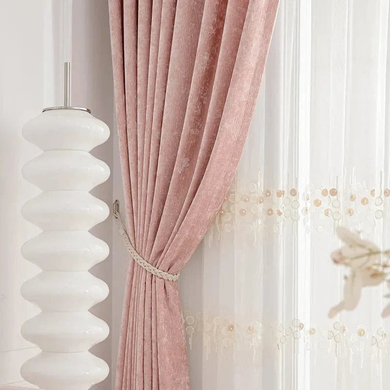 Rideau occultant en velours rose, sur mesure