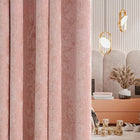 Rideau occultant en velours rose, sur mesure