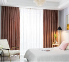 Rideau occultant en velours rose traditionnel