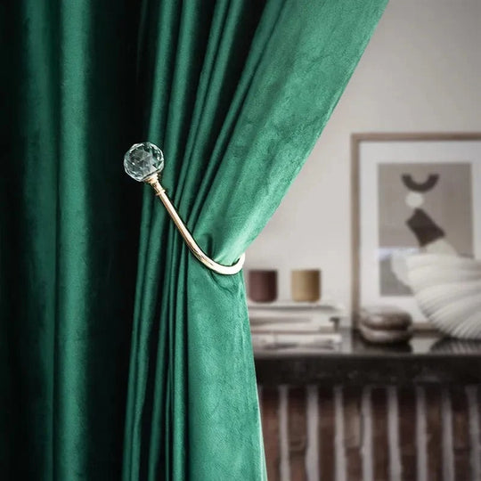 Rideau en velours vert occultant avec finitions au choix