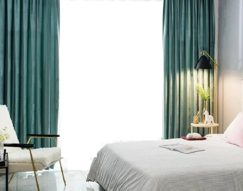 Rideau occultant en velours vert, sur mesure